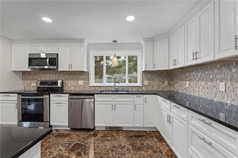 20 Sheppard Dr, Warwick, RI 02886 photo 8