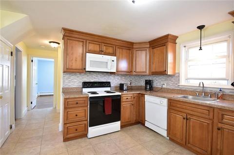 147 Vaughn Ave, Warwick, RI 02886 photo 6