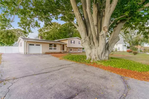 9 Charles Ave, Westerly, RI 02891 photo 5