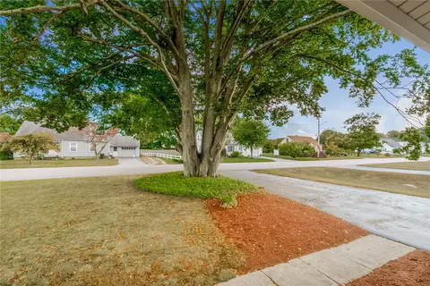9 Charles Ave, Westerly, RI 02891 photo 3