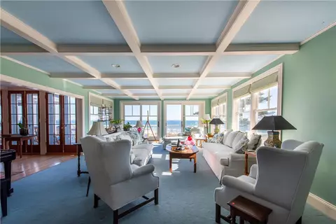 8 Bluff Ave, Westerly, RI 02891 photo 5