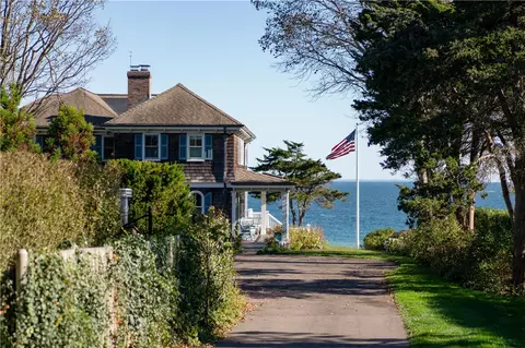 8 Bluff Ave, Westerly, RI 02891 photo 3