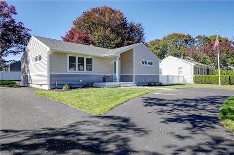 7 Gorham Pl, Bristol, RI 02809 photo 2