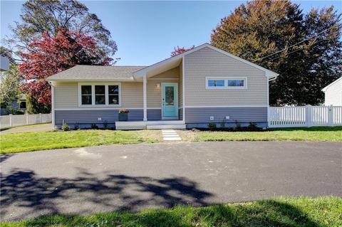 7 Gorham Pl, Bristol, RI 02809 photo 3