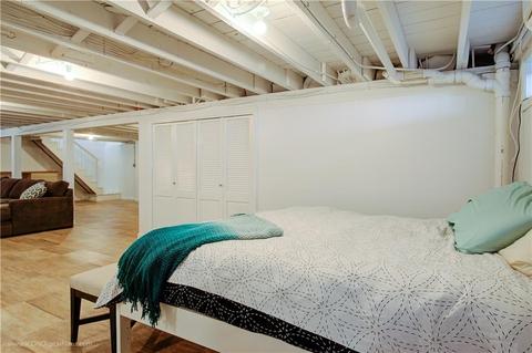 7 Gorham Pl, Bristol, RI 02809 photo 33
