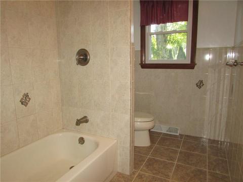 31 Milton Rd, Warwick, RI 02888 photo 11