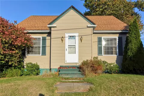 23 8th Ave, Woonsocket, RI 02895 photo 1