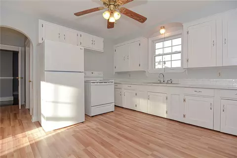 23 8th Ave, Woonsocket, RI 02895 photo 5