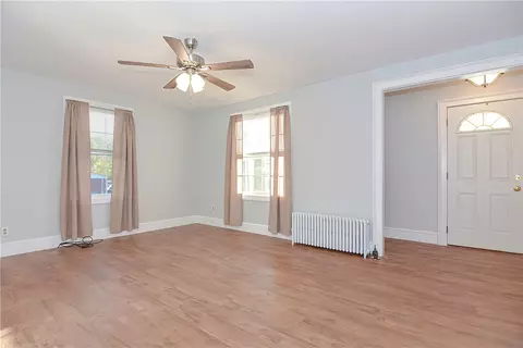 23 8th Ave, Woonsocket, RI 02895 photo 8