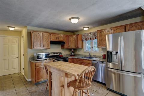 27 Kristen Ln, Burrillville, RI 02839 photo 9