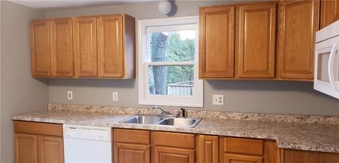 736 Bernon St, Woonsocket, RI 02895 photo 4