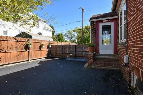 47 Loring St, Woonsocket, RI 02895 photo 5