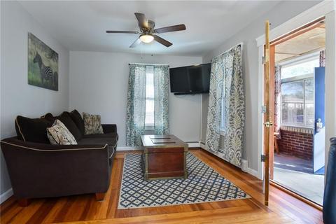47 Loring St, Woonsocket, RI 02895 photo 10