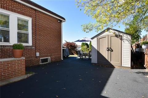 47 Loring St, Woonsocket, RI 02895 photo 4