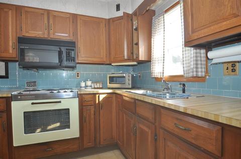 69 Ridge St, Woonsocket, RI 02895 photo 10