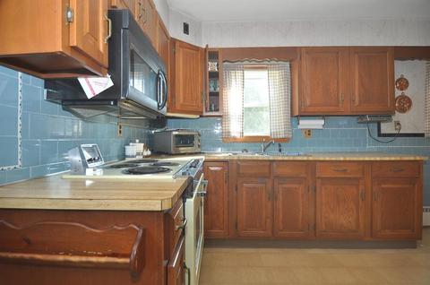 69 Ridge St, Woonsocket, RI 02895 photo 8