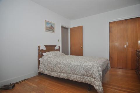 69 Ridge St, Woonsocket, RI 02895 photo 21