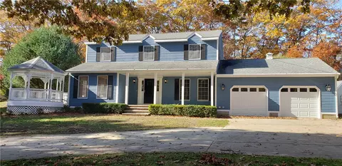 5 Andersen Ct, Westerly, RI 02891 photo 1