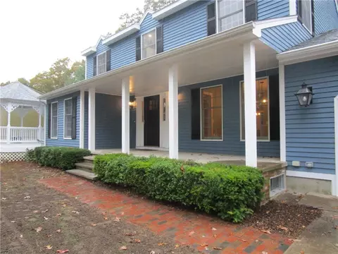 5 Andersen Ct, Westerly, RI 02891 photo 2