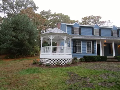 5 Andersen Ct, Westerly, RI 02891 photo 3