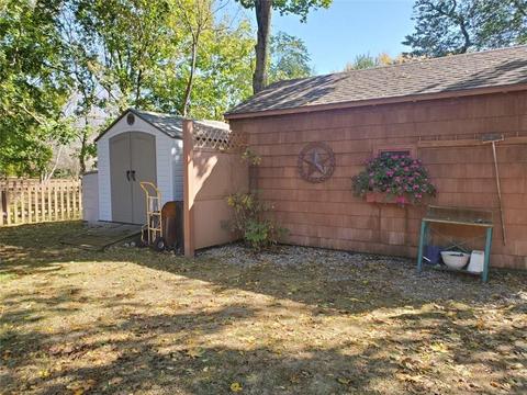 7 Champlin Dr, Hopkinton, RI 02804 photo 3