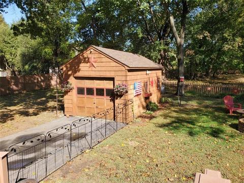 7 Champlin Dr, Hopkinton, RI 02804 photo 4