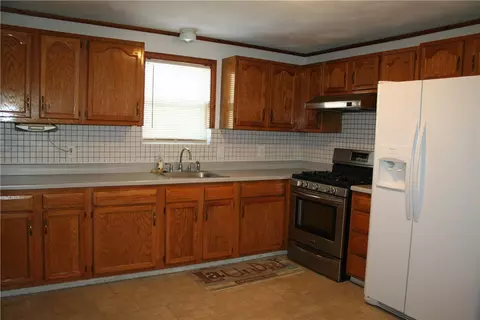 54 Margin St, Westerly, RI 02891 photo 4