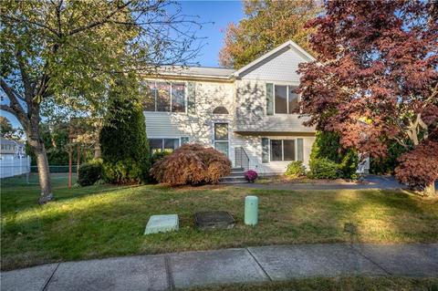 11 Devon Ct, Warwick, RI 02889 photo 2