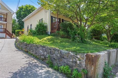 282 Park Ave, Woonsocket, RI 02895 photo 4