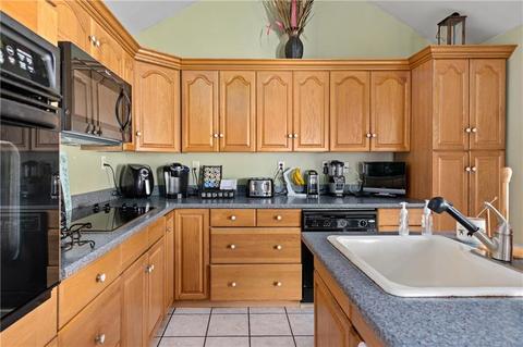 282 Park Ave, Woonsocket, RI 02895 photo 11