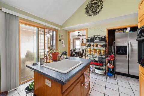 282 Park Ave, Woonsocket, RI 02895 photo 12