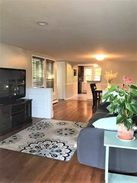 40 Denby St, Woonsocket, RI 02895 photo 9
