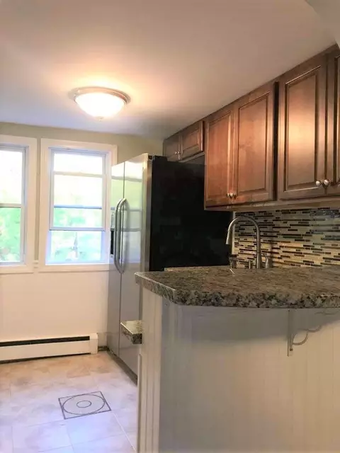 40 Denby St, Woonsocket, RI 02895 photo 16