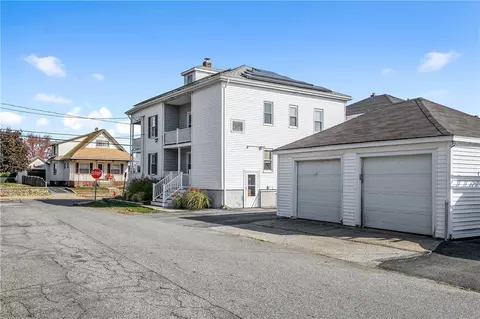 149 Carnation St, Woonsocket, RI 02895 photo 37