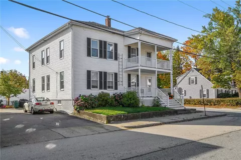 149 Carnation St, Woonsocket, RI 02895 photo 2