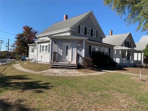927 Park Ave, Woonsocket, RI 02895 photo 1