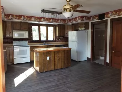 130 Broad St, Woonsocket, RI 02895 photo 3