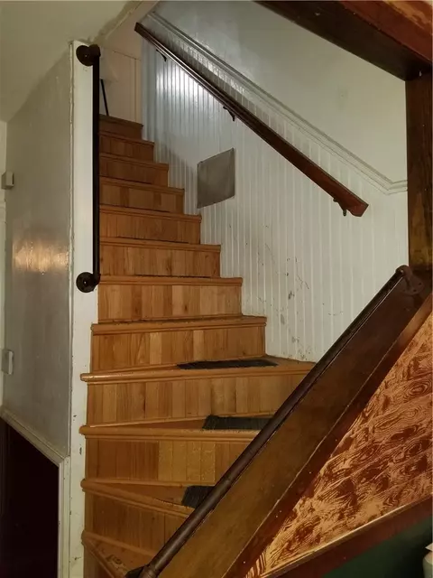 130 Broad St, Woonsocket, RI 02895 photo 7
