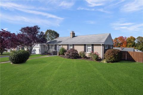 7 Annette Ave, Woonsocket, RI 02895 photo 14