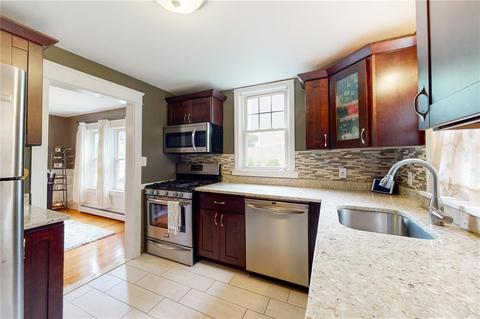 68 Beaver Ave, Warwick, RI 02889 photo 10