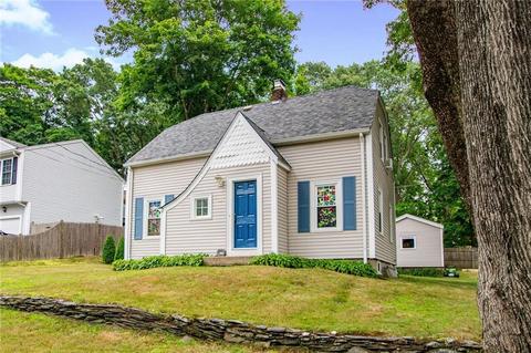 68 Beaver Ave, Warwick, RI 02889 photo 3