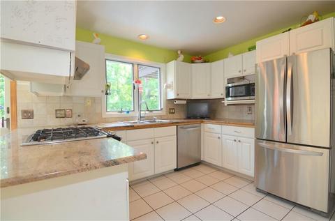 50 Ivan Ave, Warwick, RI 02889 photo 8