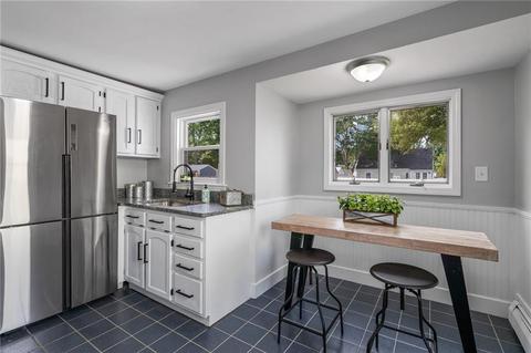 37 Arrow Ave, Warwick, RI 02886 photo 8