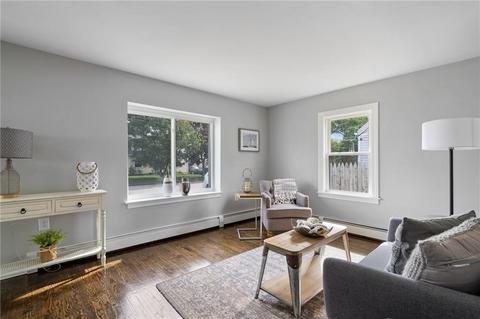 37 Arrow Ave, Warwick, RI 02886 photo 3