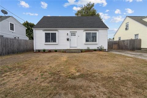 37 Arrow Ave, Warwick, RI 02886 photo 1