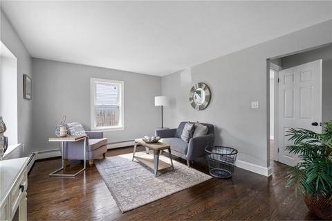 37 Arrow Ave, Warwick, RI 02886 photo 2