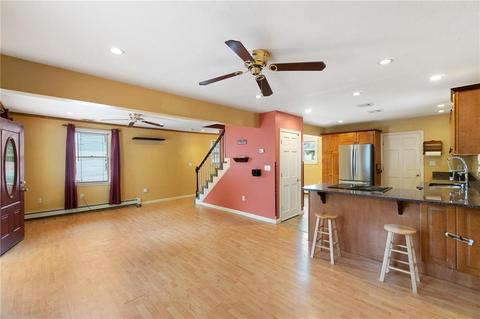 40 Florida St, Woonsocket, RI 02895 photo 2