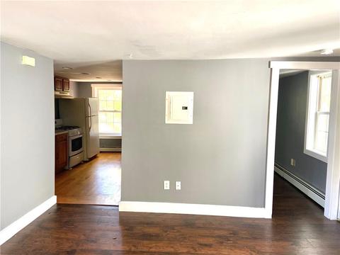35 Providence St, Woonsocket, RI 02895 photo 8