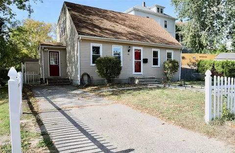 42 Jervis St, Woonsocket, RI 02895 photo 3