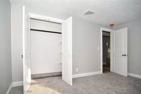 25 Whippoorwill Rd, Warwick, RI 02888 photo 8